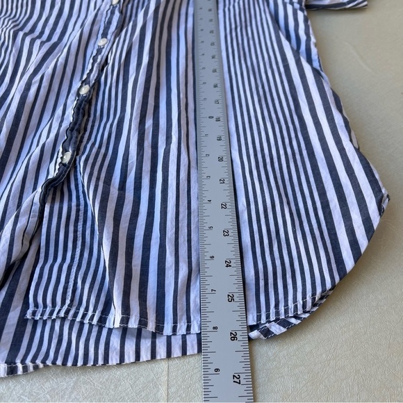 J.Crew: Classic-fit Short-sleeve
Lightweight Cotton Women Size 10 - Picture 4 of 8